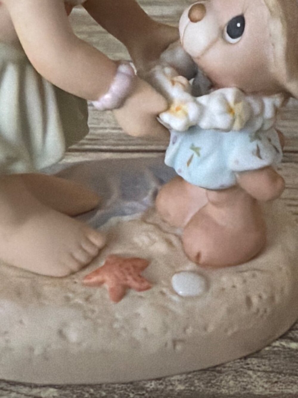 Precious Moments 2001 In Paradise 101549 + Aloha Bear Ornament 101550 Set - Picture 6 of 15